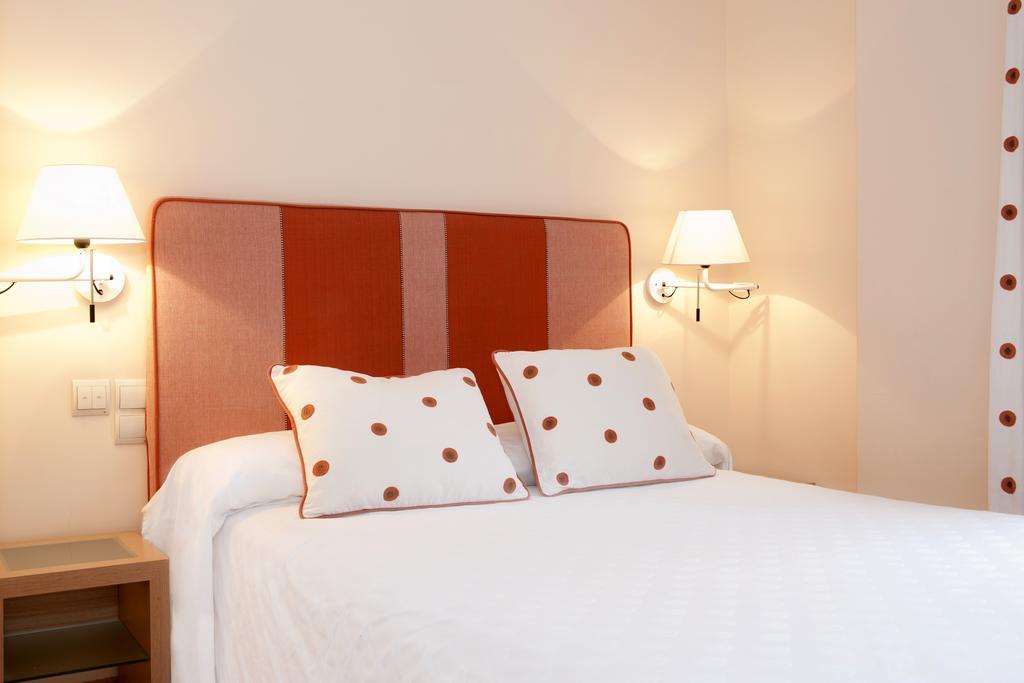 Apartamentos Sabinas Zaragoza Centro Δωμάτιο φωτογραφία